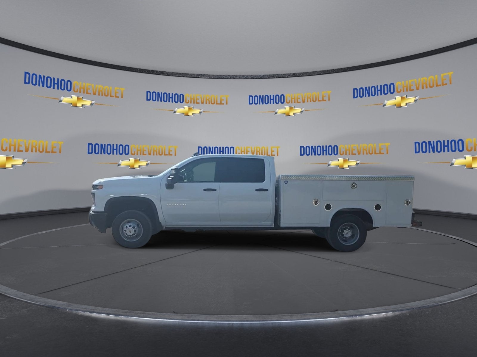 2026 Chevrolet Silverado 3500 HD Chassis Cab — detail view