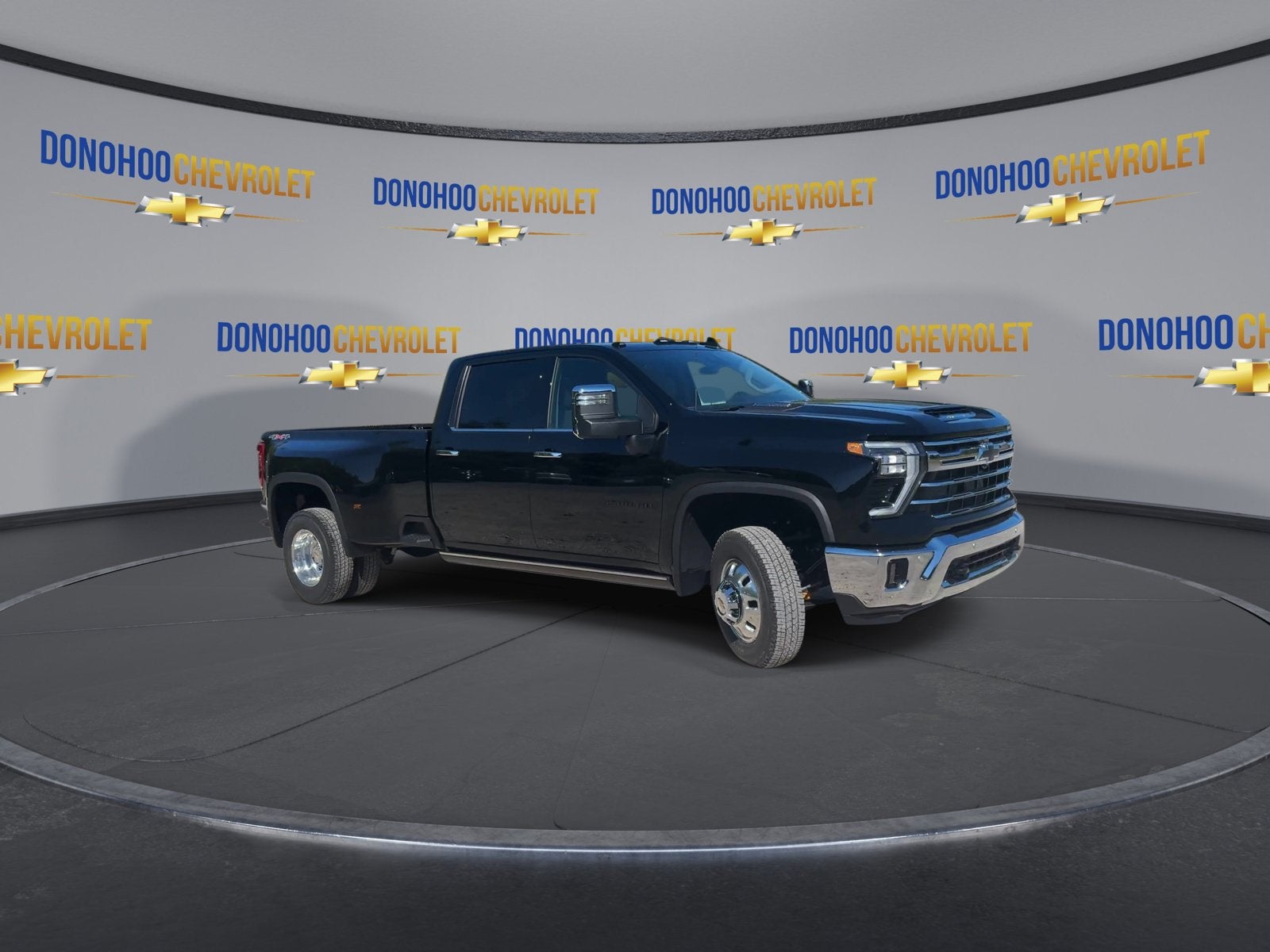 2026 Chevrolet Silverado 3500 HD — detail view