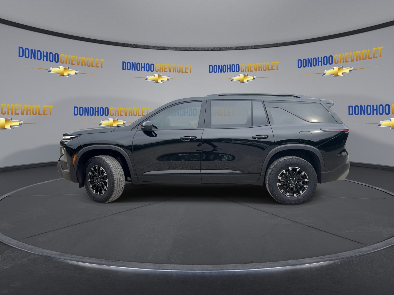 2025 Chevrolet Traverse — detail view