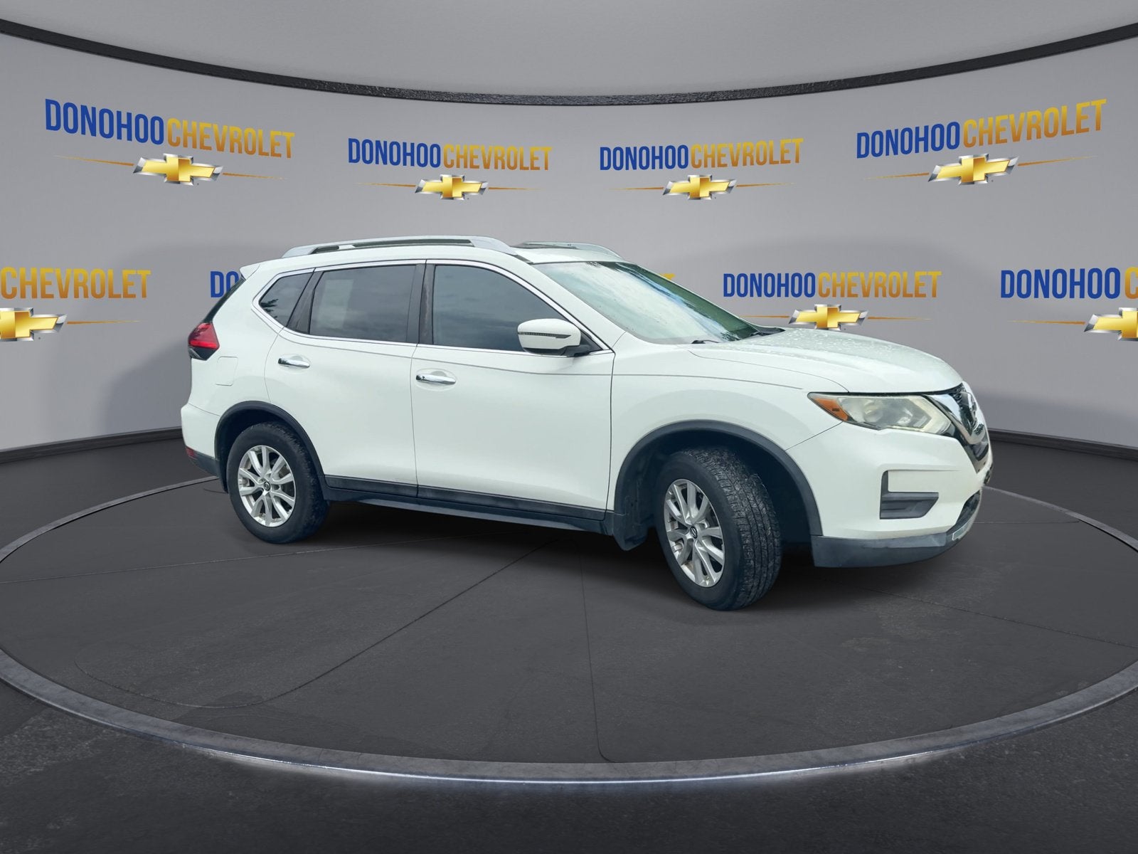 2017 Nissan Rogue — detail view