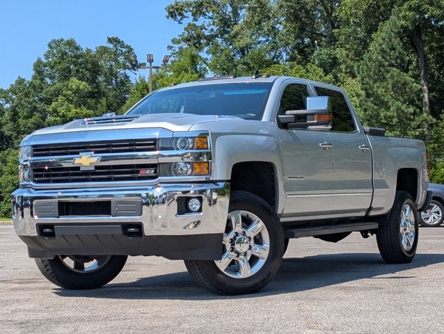 2017 Chevrolet Silverado 2500HD — interior view