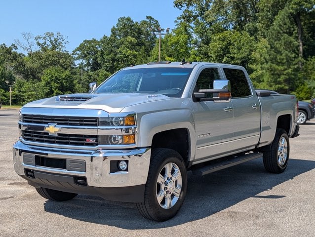 2017 Chevrolet Silverado 2500HD — detail view