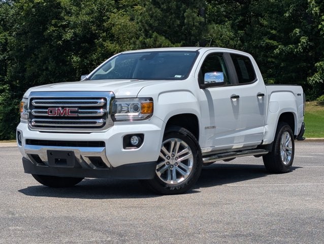 2017 GMC Canyon — interior view