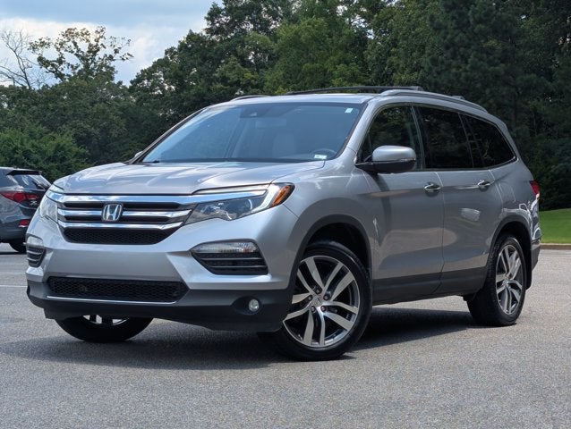 2016 Honda Pilot — interior view