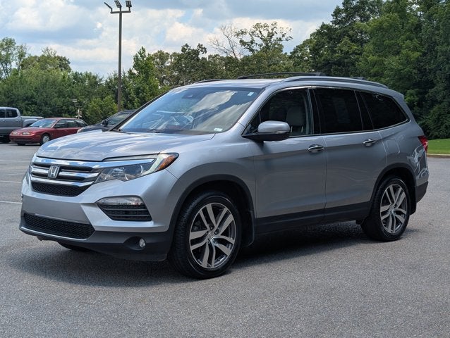 2016 Honda Pilot — detail view